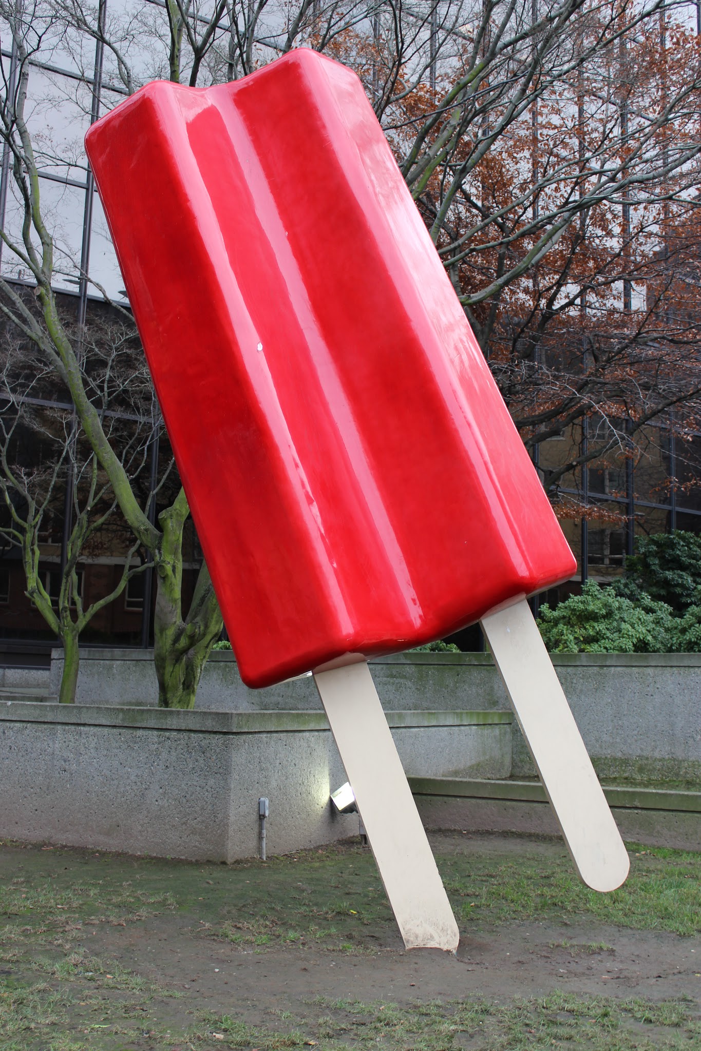 Giant red popsicle located in the city of Seattle